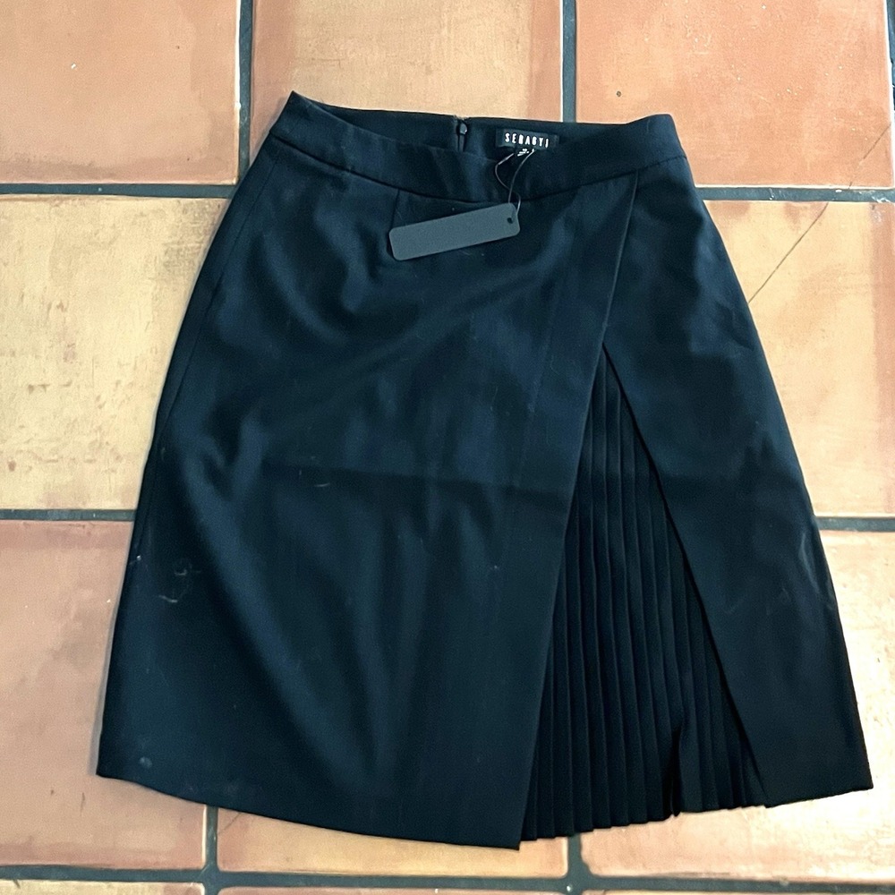 Seragyi Black Mai Seasonless Extra Fine Merino Wool Partially Pleated Skirt